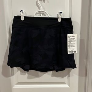 Lululemon Pace Rival MR Skirt Long Size 8 NWT Black Camo